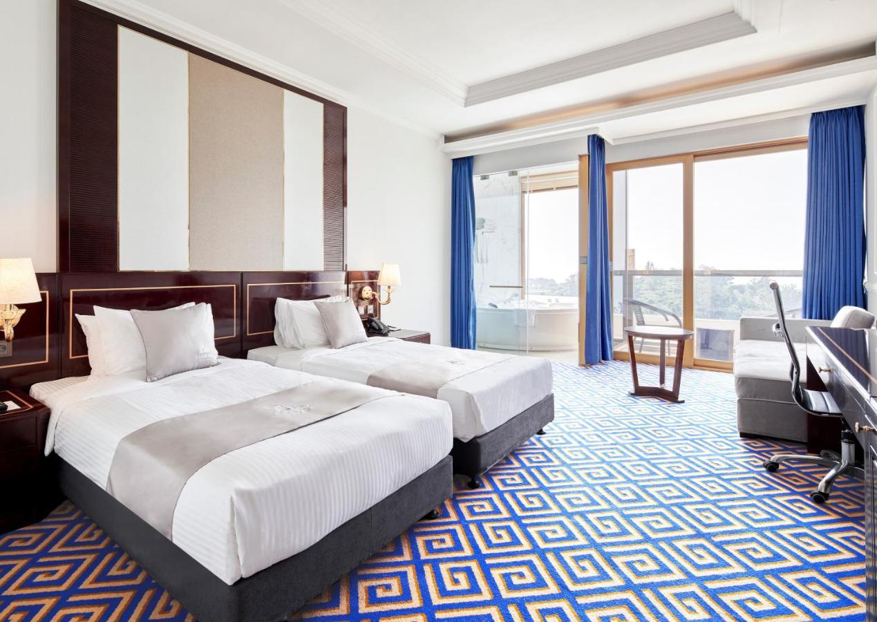 Goldone Hotel & Suites Seogwipo Dış mekan fotoğraf