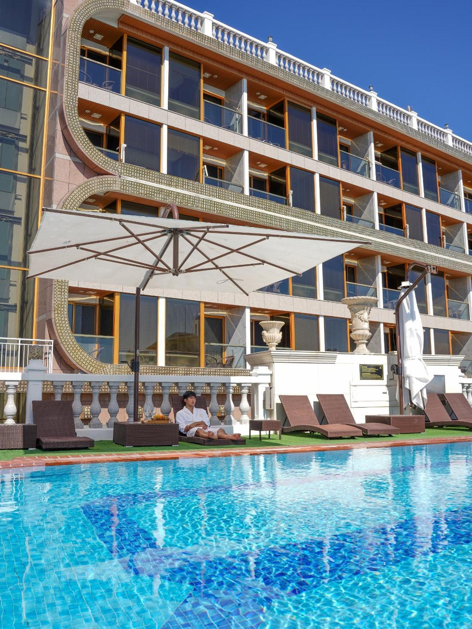 Goldone Hotel & Suites Seogwipo Dış mekan fotoğraf