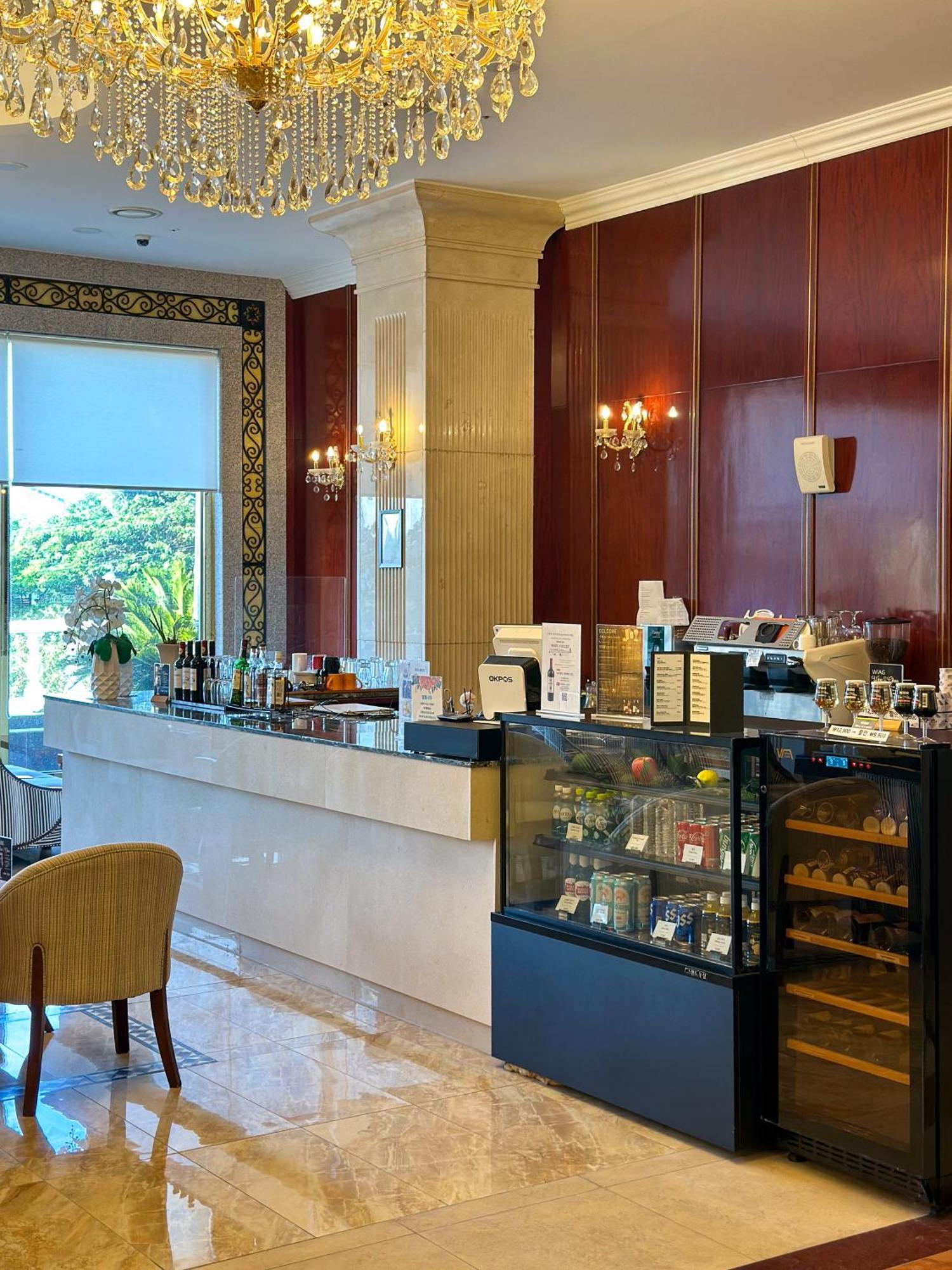 Goldone Hotel & Suites Seogwipo Dış mekan fotoğraf