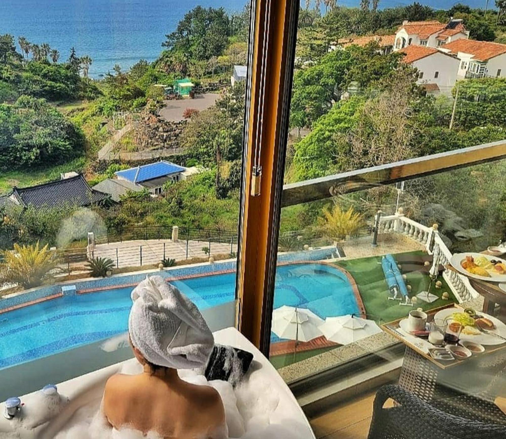 Goldone Hotel & Suites Seogwipo Dış mekan fotoğraf
